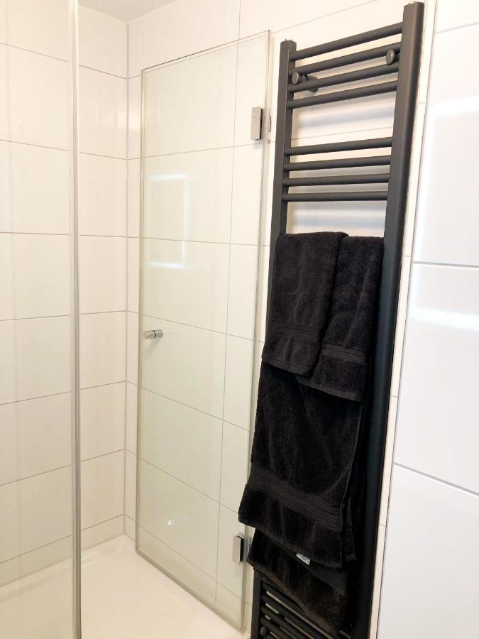 Lisas Gaestehaus Neckartenzlingen Exteriör bild