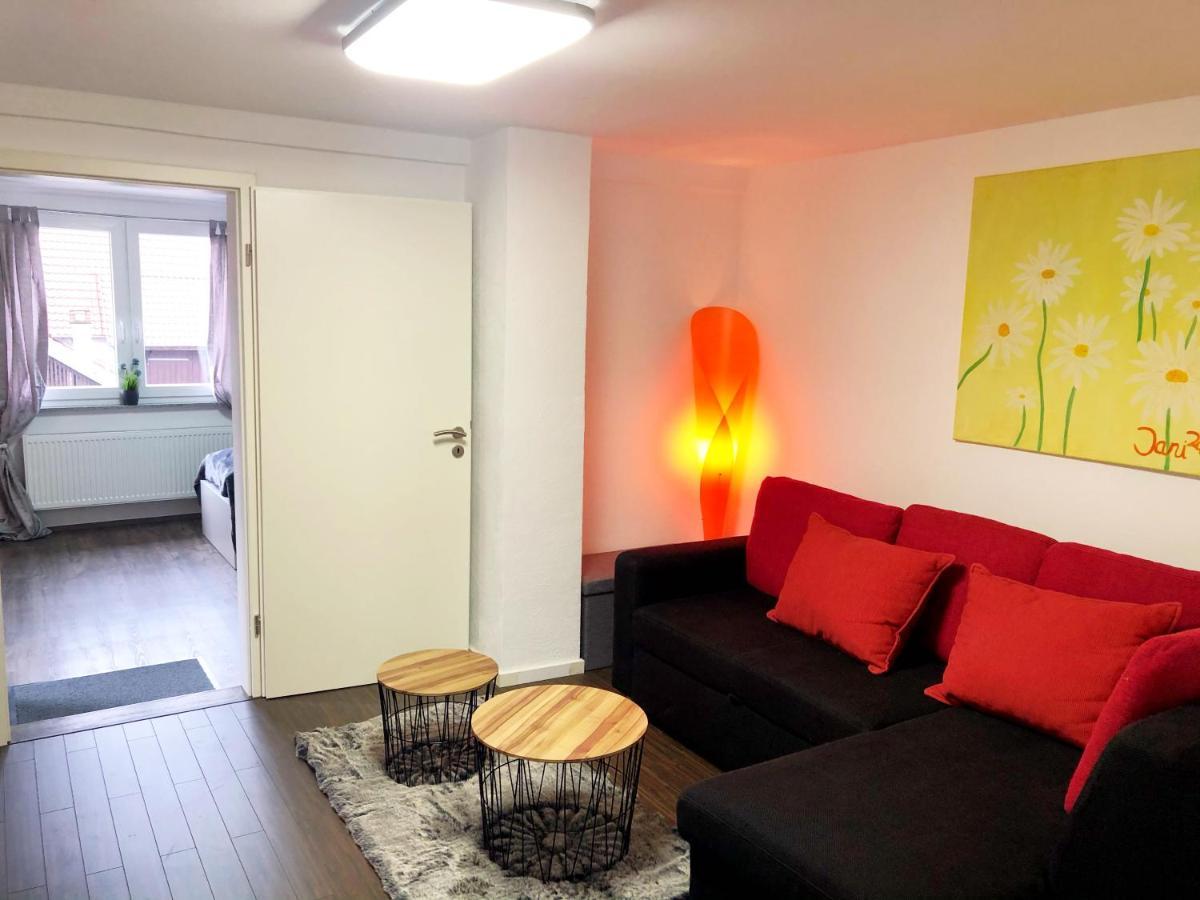 Lisas Gaestehaus Neckartenzlingen Exteriör bild
